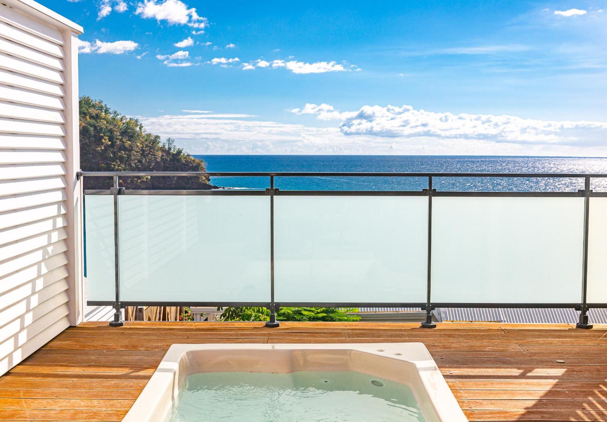 Les Galets Rouges Lodges&spa 4* Bouillante
